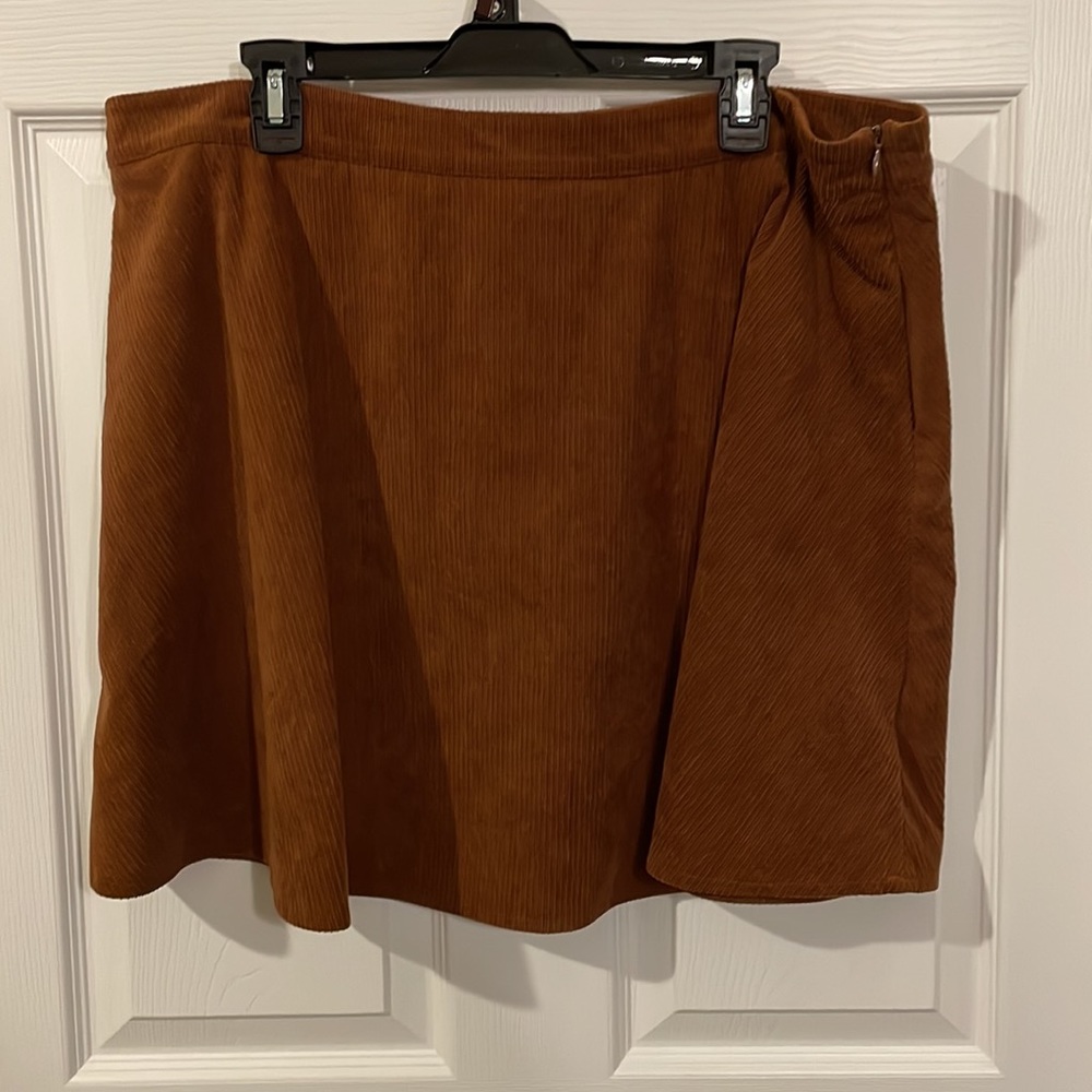 SHEIN Curve Size 3XL Brown High Waist Flare Corduroy Skirt - Picture 4 of 6